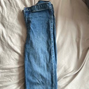 Topshop tall Joni jeans. Very comfortable ! Selling as is.
